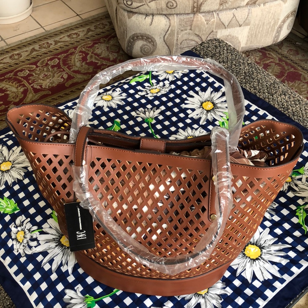 New…One size….summer tote with removable inside bag